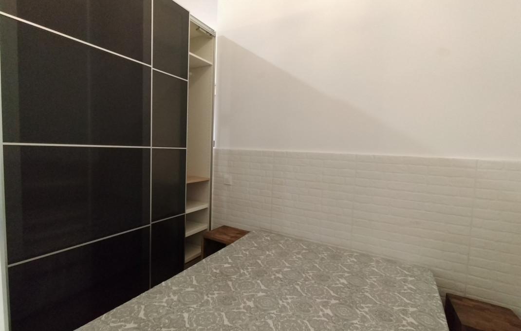 Revente - Local comercial -
Barcelona - Gràcia