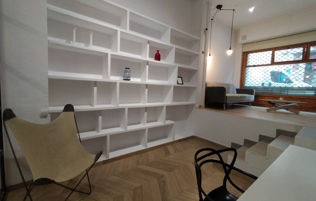 Revente - Local comercial -
Barcelona - Gràcia