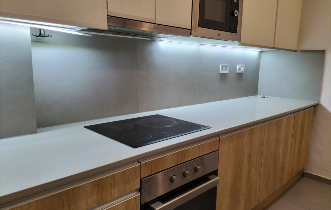 Revente - Local comercial -
Barcelona - Gràcia