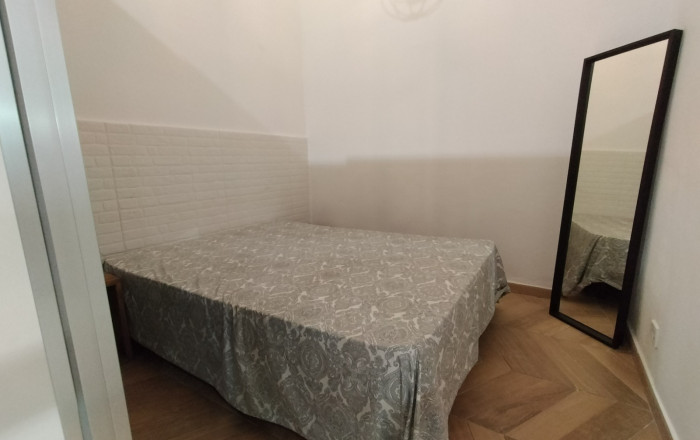 Revente - Local comercial -
Barcelona - Gràcia