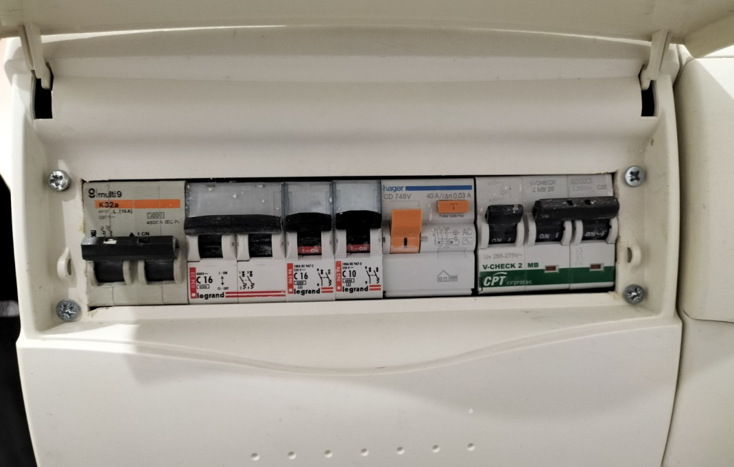 Revente - Local comercial -
Barcelona - Gràcia