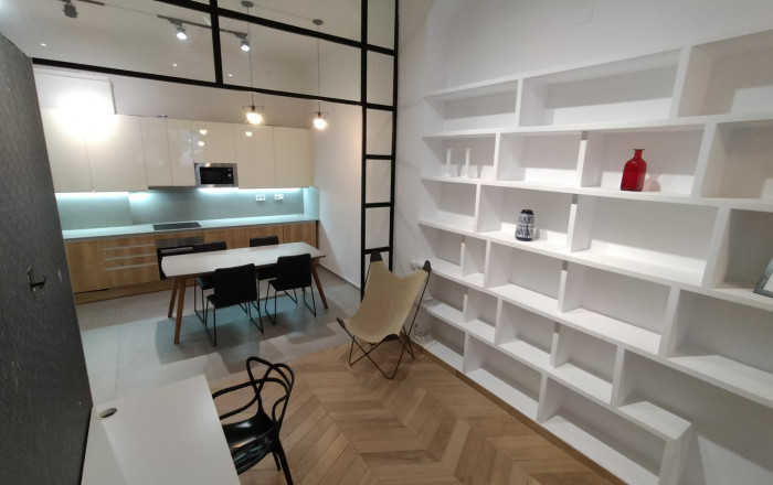 Revente - Local comercial -
Barcelona - Gràcia