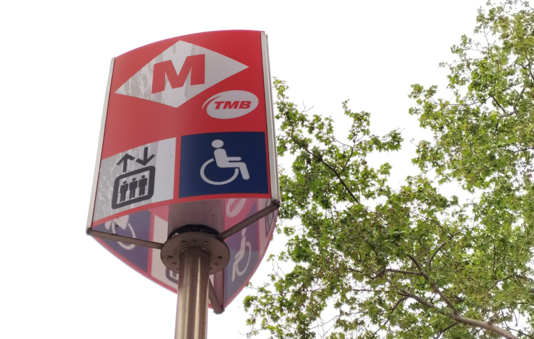 Revente - Local comercial -
Barcelona - Nou Barris