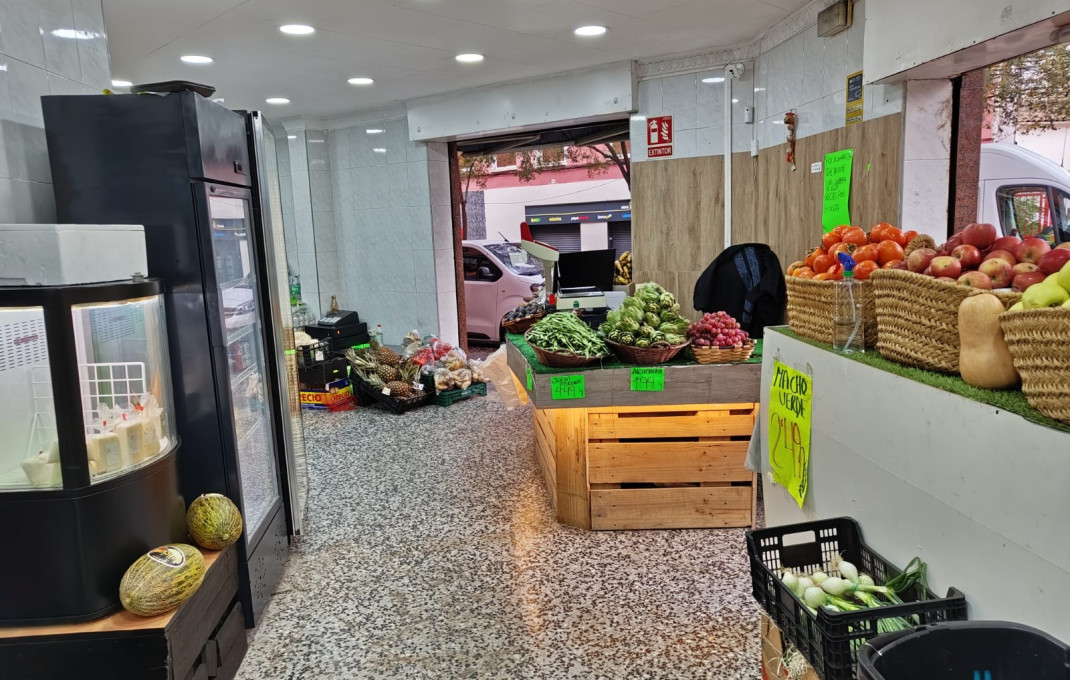 Traspaso - Frutería -
L'Hospitalet de Llobregat - La Florida
