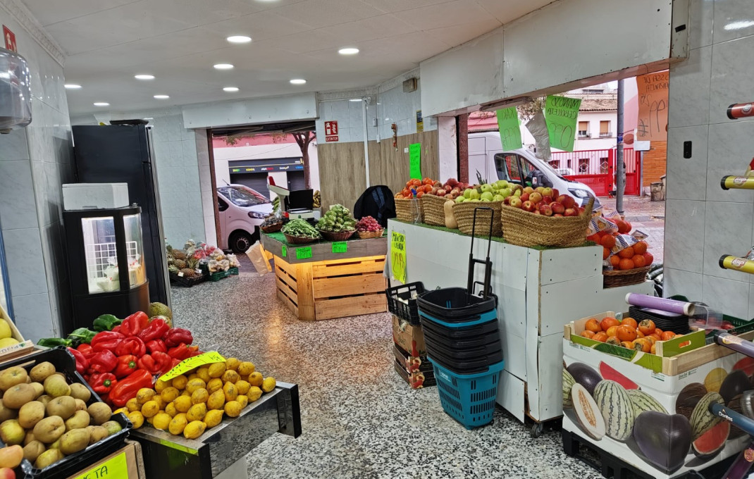 Traspaso - Frutería -
L'Hospitalet de Llobregat - La Florida