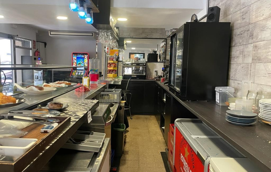 Traspaso - Bar-Cafeteria -
Rubí