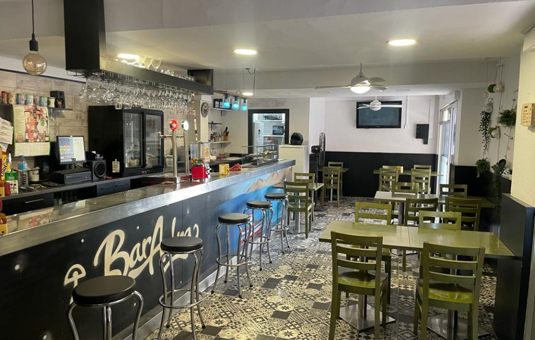 Traspaso - Bar-Cafeteria -
Rubí