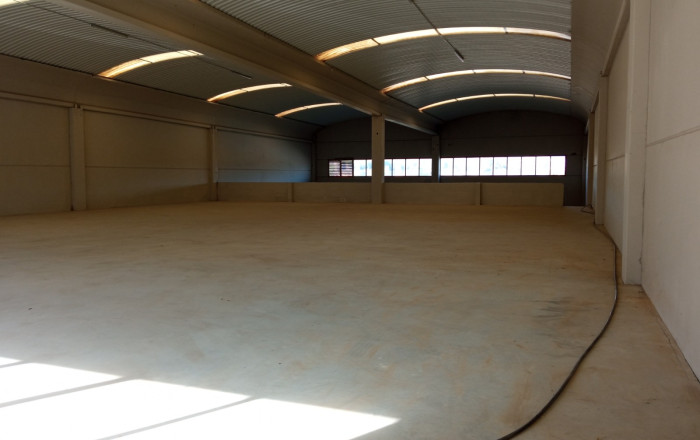 Location longue durée - Naves y solares -
Sant Esteve Sesrovires