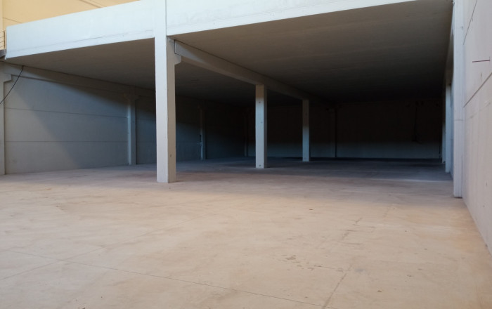 Location longue durée - Naves y solares -
Sant Esteve Sesrovires