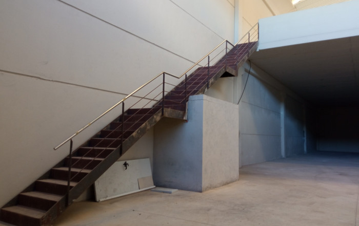 Location longue durée - Naves y solares -
Sant Esteve Sesrovires