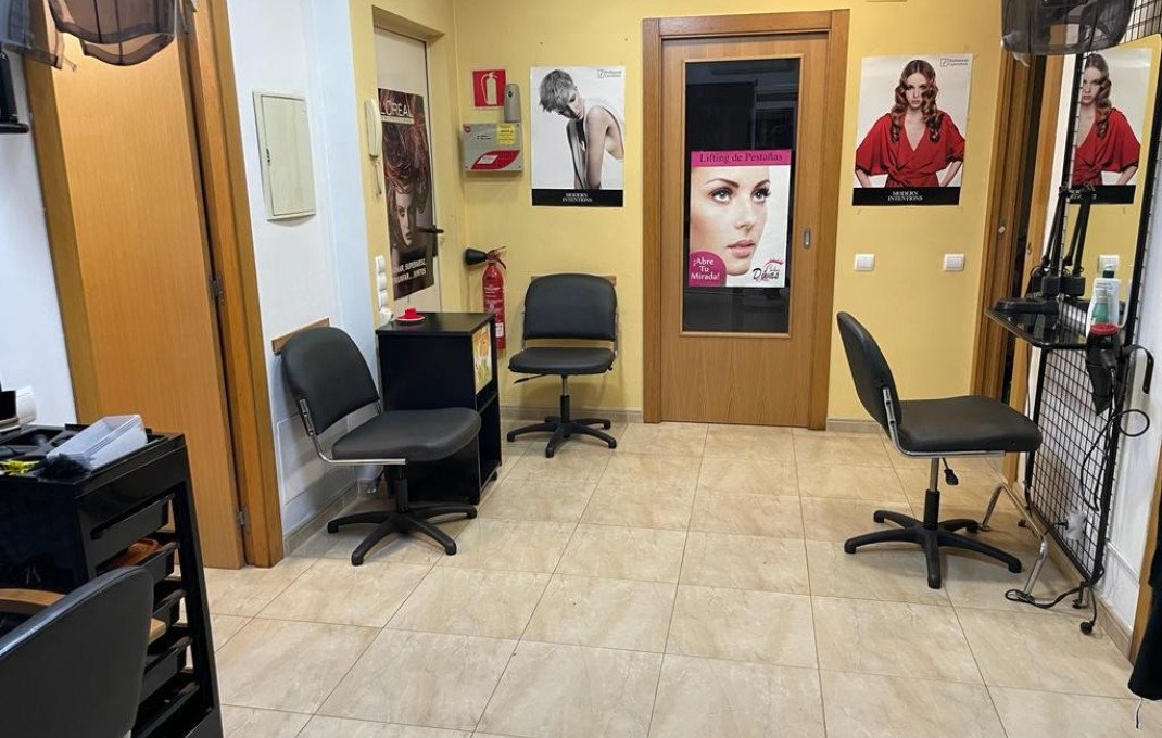 Transfert - Peluquerias y Estetica -
Montcada i Reixac