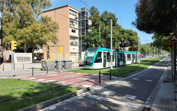 Revente - Local comercial -
Barcelona - Sant Martí