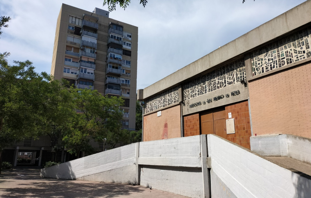 Revente - Local comercial -
Barcelona - Sant Martí