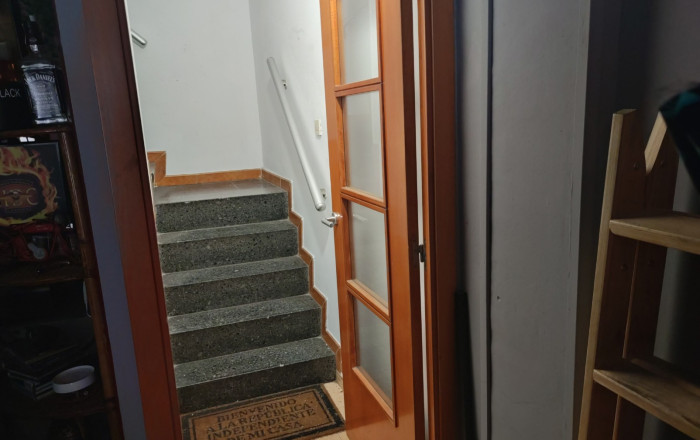 Revente - Local comercial -
Barcelona - Sant Martí