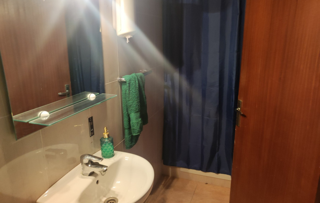 Revente - Local comercial -
Barcelona - Sant Martí