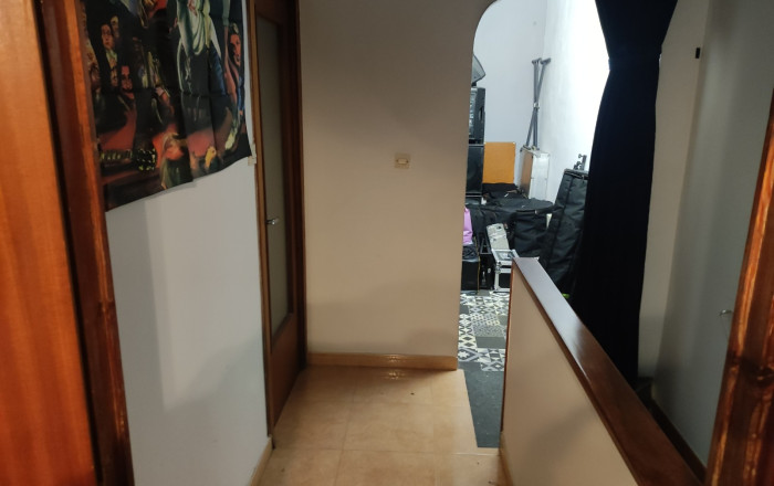 Revente - Local comercial -
Barcelona - Sant Martí