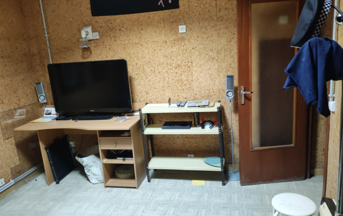 Revente - Local comercial -
Barcelona - Sant Martí