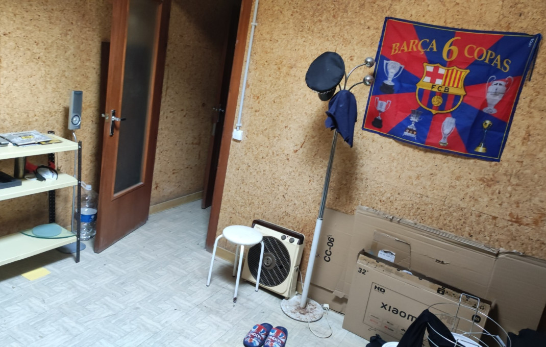 Revente - Local comercial -
Barcelona - Sant Martí