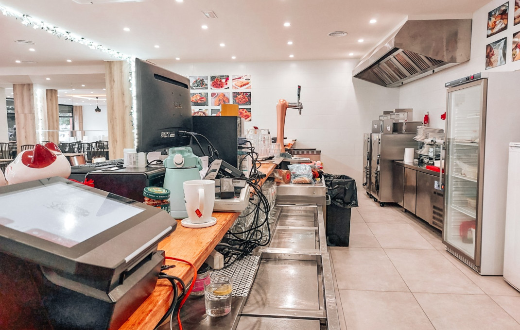 Traspaso - Bar Restaurante -
Cornella de Llobregat - Almeda