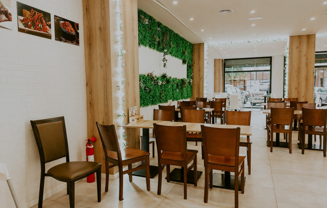 Traspaso - Bar Restaurante -
Cornella de Llobregat - Almeda