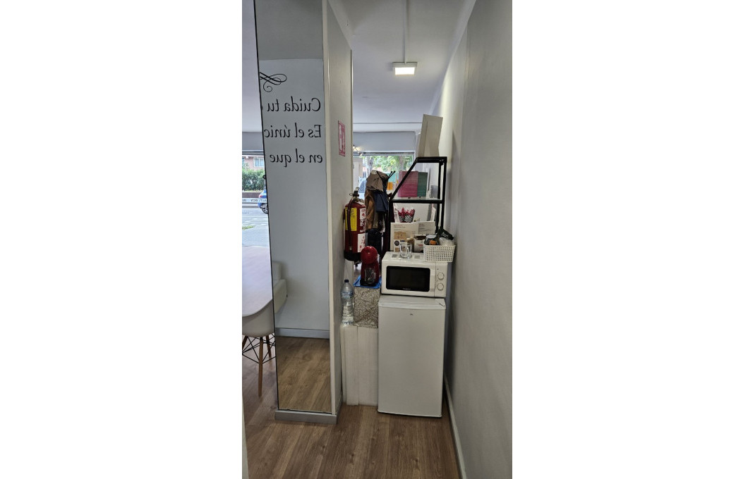 Traspaso - Peluquerias y Estetica -
Barcelona - Gràcia