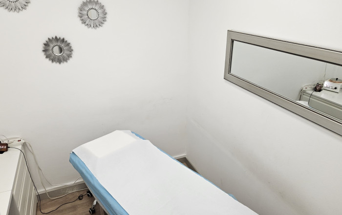 Traspaso - Peluquerias y Estetica -
Barcelona - Gràcia