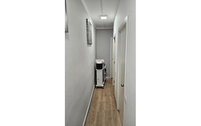 Traspaso - Peluquerias y Estetica -
Barcelona - Gràcia