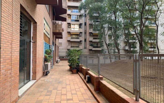Alquiler - Local comercial -
Barcelona - Sarria-Sant Gervasi