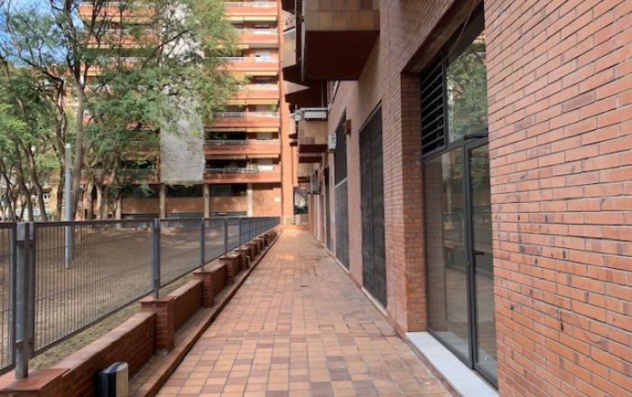 Alquiler - Local comercial -
Barcelona - Sarria-Sant Gervasi