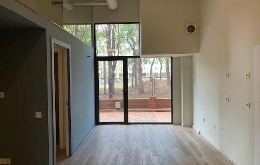 Alquiler - Local comercial -
Barcelona - Sarria-Sant Gervasi