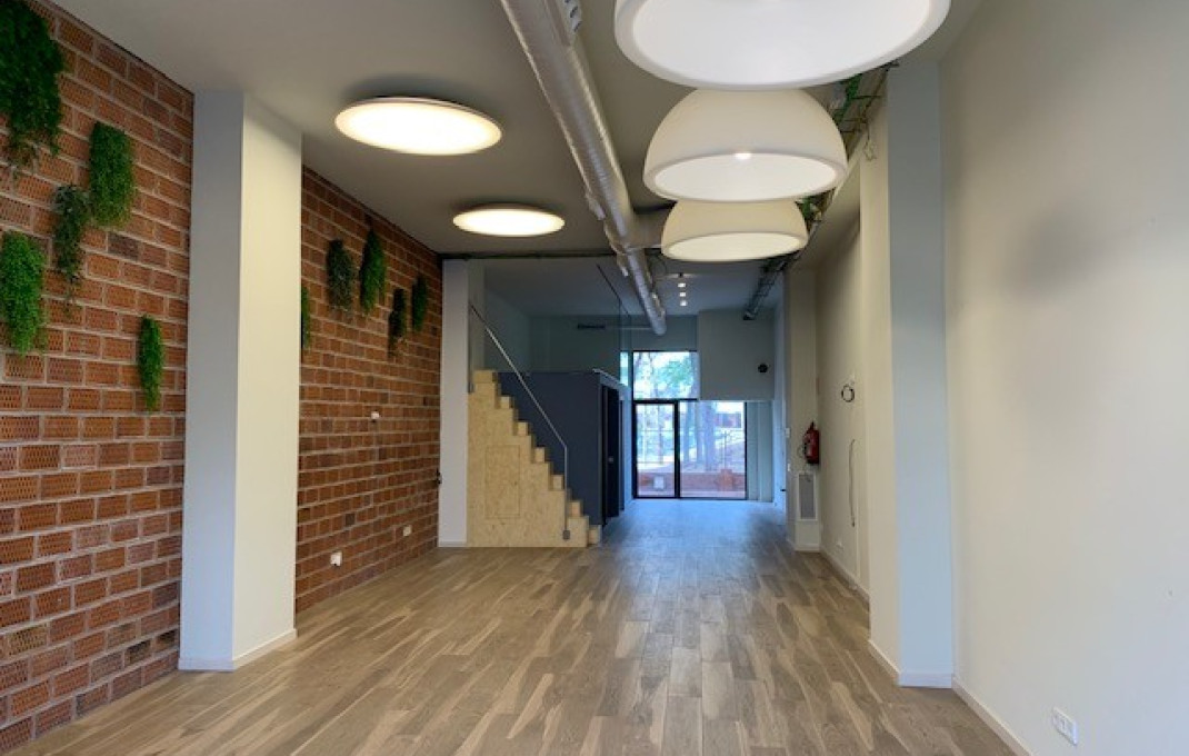 Alquiler - Local comercial -
Barcelona - Sarria-Sant Gervasi