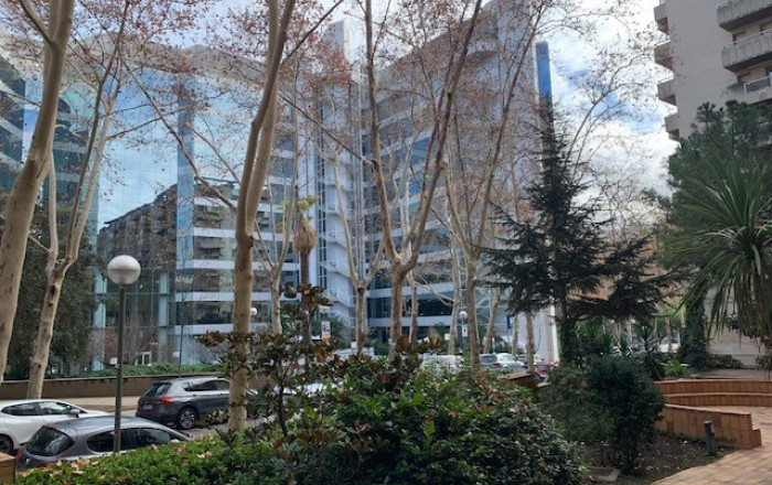 Alquiler - Local comercial -
Barcelona - Sarria-Sant Gervasi