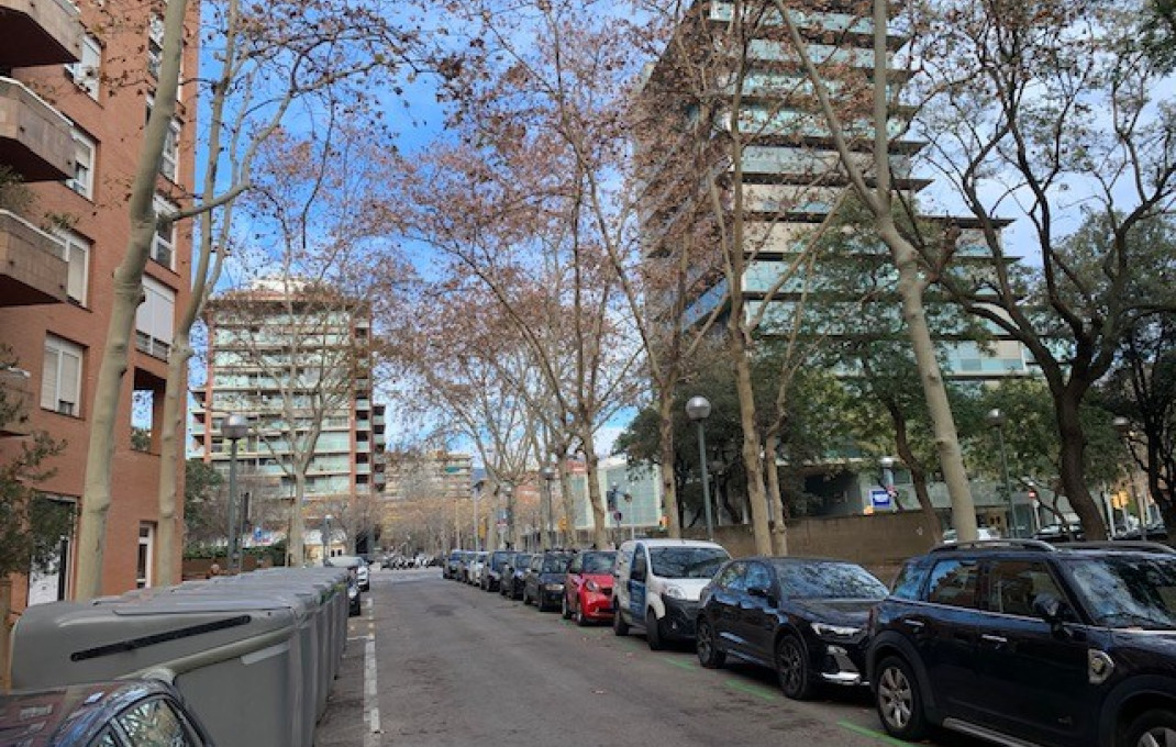 Alquiler - Local comercial -
Barcelona - Sarria-Sant Gervasi