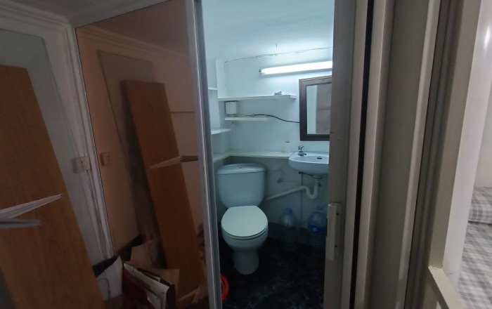 Revente - Local comercial -
Barcelona - Nou Barris