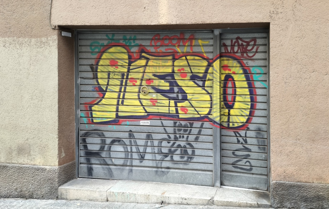 Revente - Local comercial -
Barcelona - Guinardo