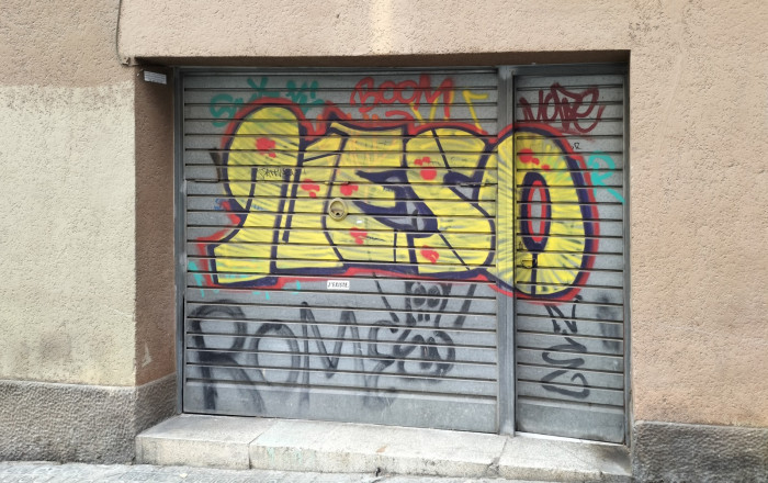 Revente - Local comercial -
Barcelona - Guinardo