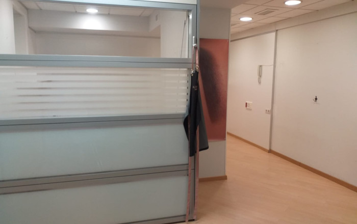 Alquiler - Local comercial -
Barcelona - Gràcia