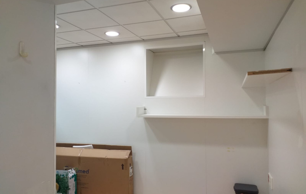 Alquiler - Local comercial -
Barcelona - Gràcia