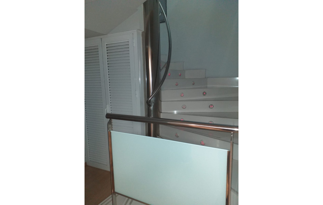 Alquiler - Local comercial -
Barcelona - Gràcia