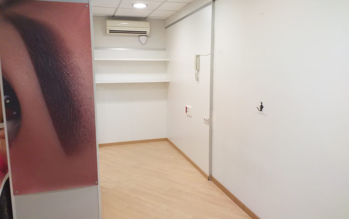 Alquiler - Local comercial -
Barcelona - Gràcia