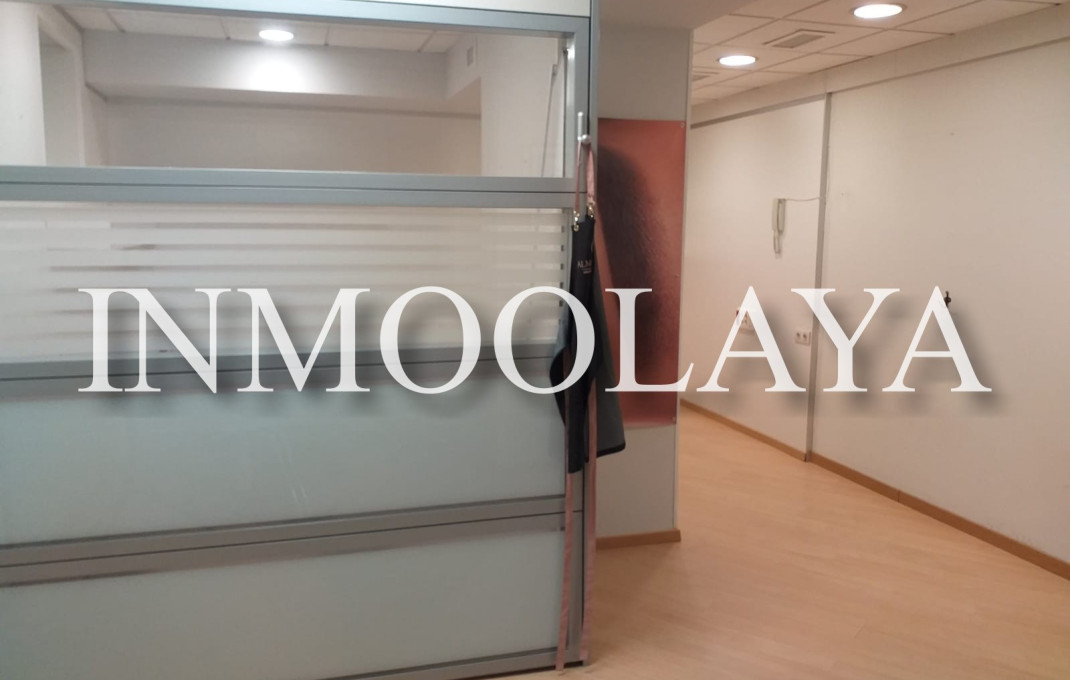 Alquiler - Local comercial -
Barcelona - Gràcia