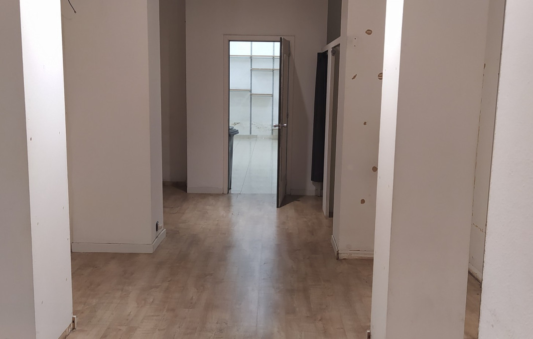 Alquiler - Local comercial -
Barcelona - Gràcia