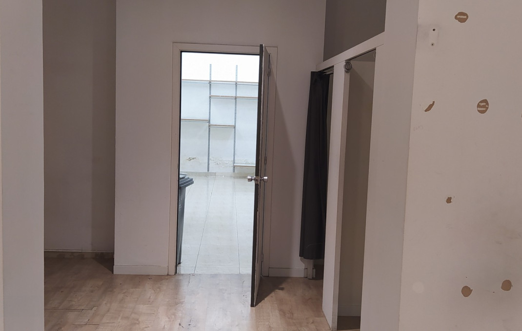 Alquiler - Local comercial -
Barcelona - Gràcia