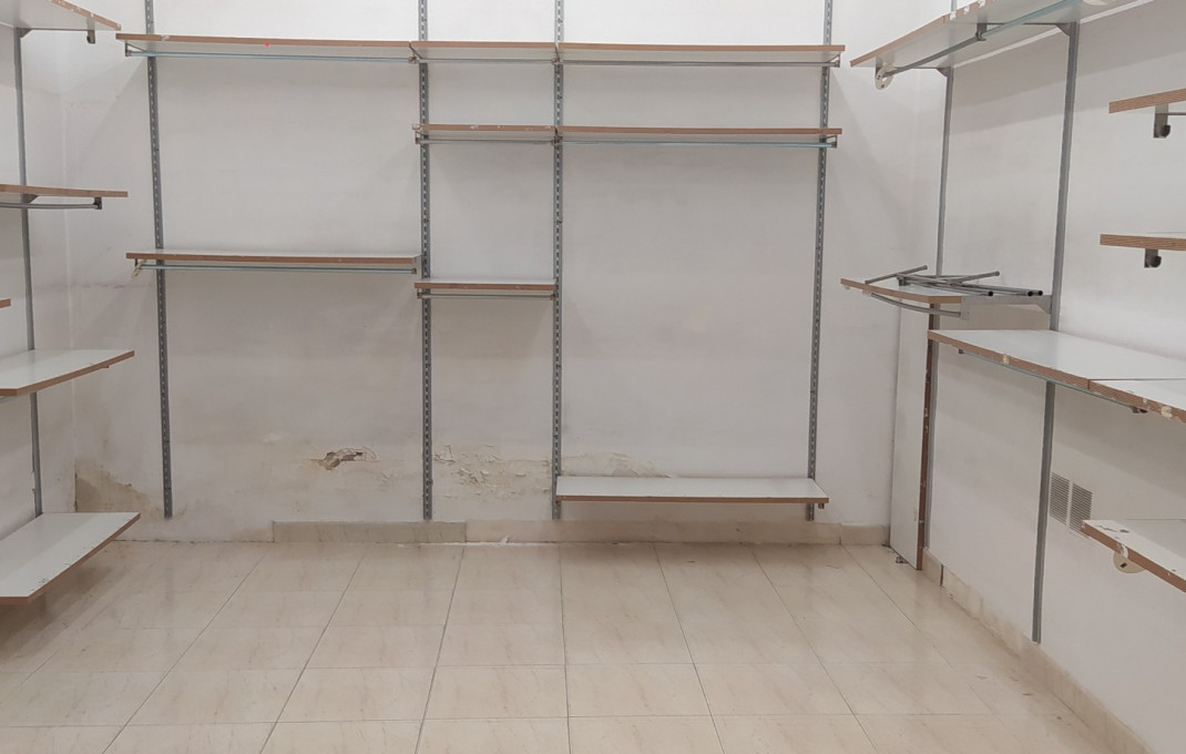 Alquiler - Local comercial -
Barcelona - Gràcia