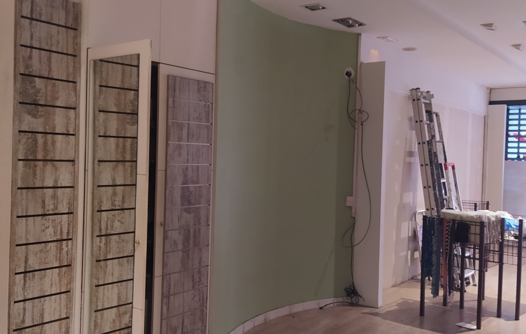 Alquiler - Local comercial -
Barcelona - Gràcia