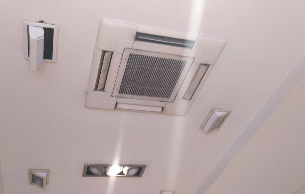 Alquiler - Local comercial -
Barcelona - Gràcia