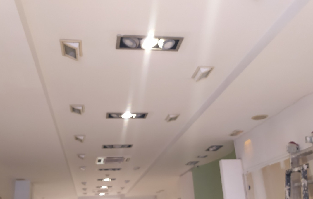 Alquiler - Local comercial -
Barcelona - Gràcia