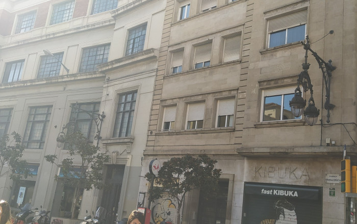Alquiler - Local comercial -
Barcelona - Gràcia