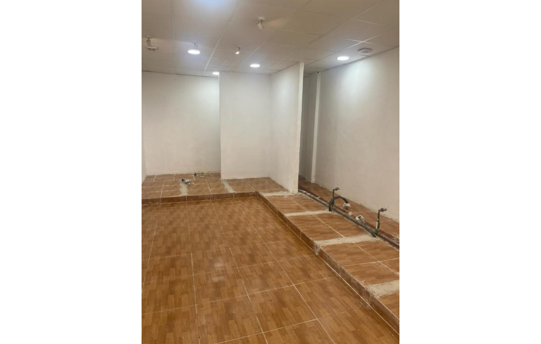 Alquiler - Local comercial -
Barcelona - Gràcia