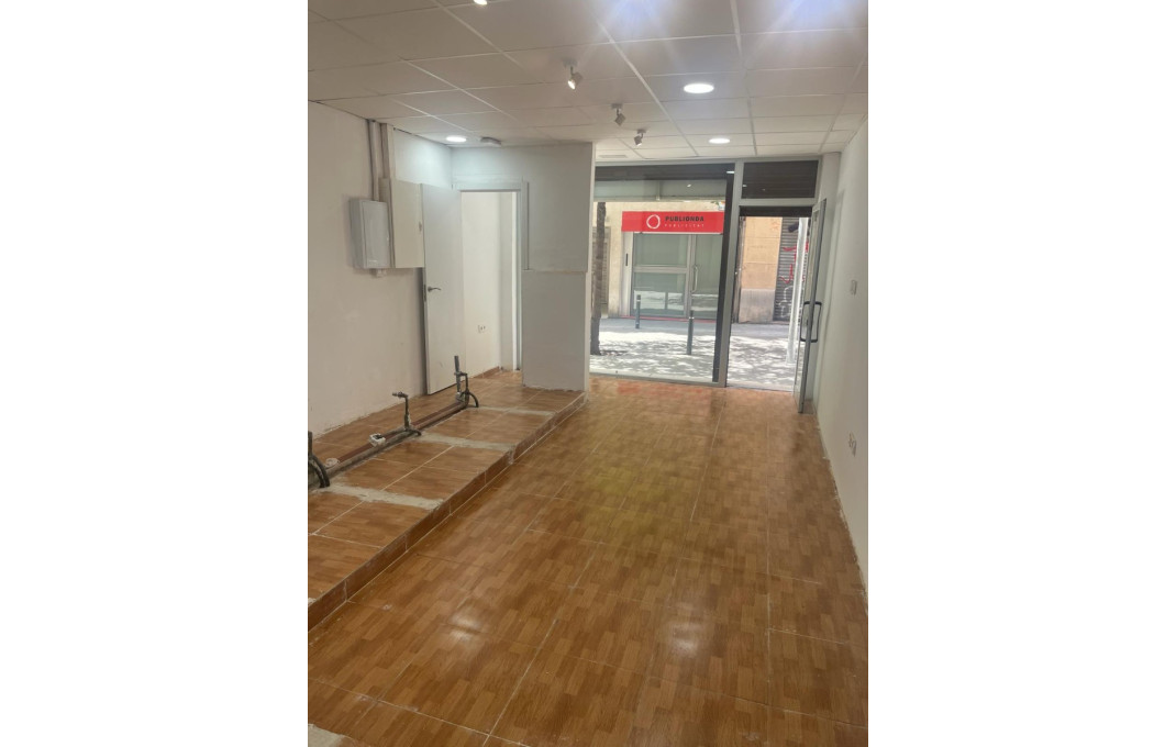 Alquiler - Local comercial -
Barcelona - Gràcia
